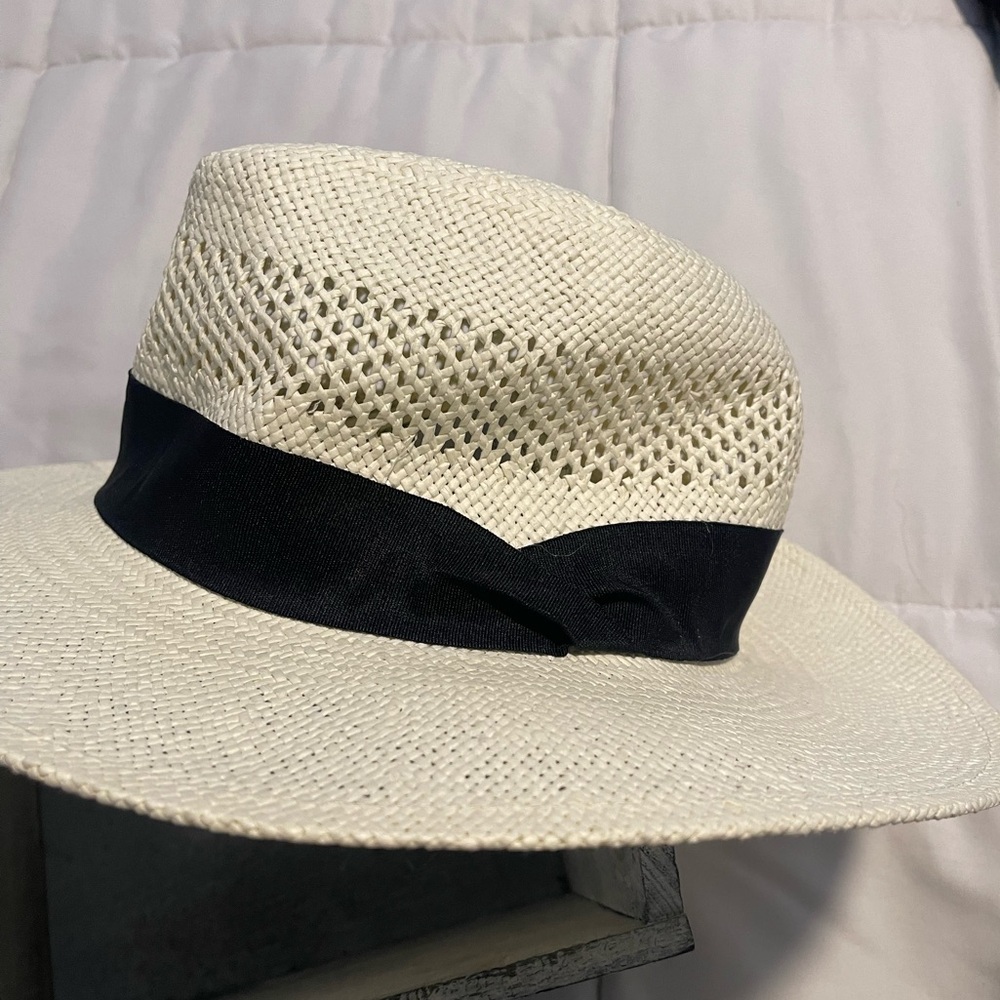 Straw Hat - Picture 2 of 13